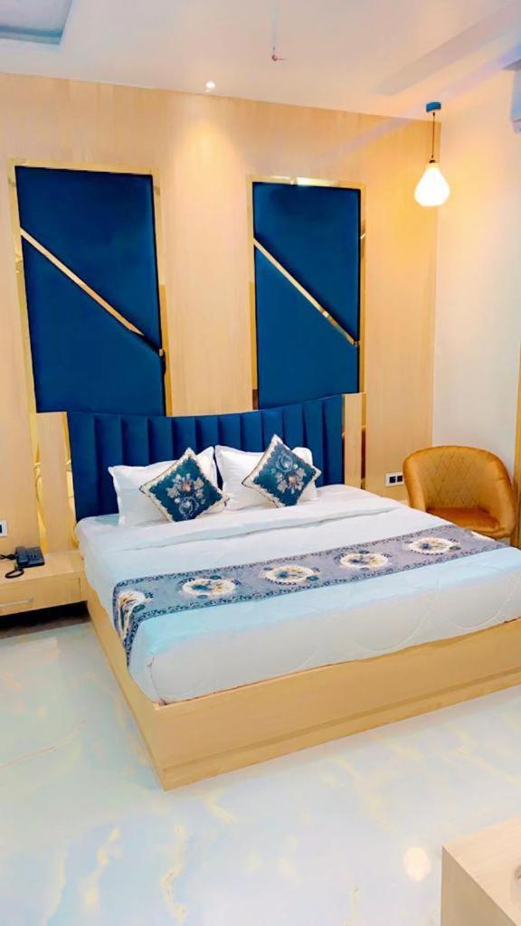 The Posh By Delight Hotel