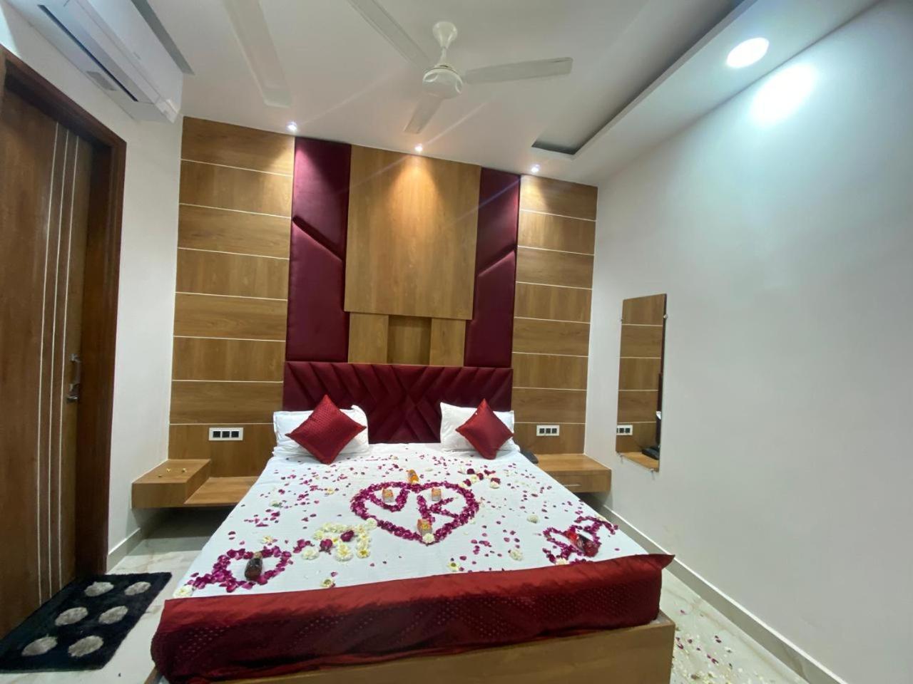 The Posh By Delight Hotel 3*