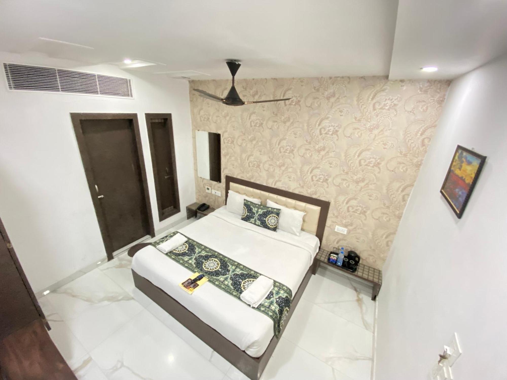 Tamanna - 50 Meter From Golden Temple Hotel 3*