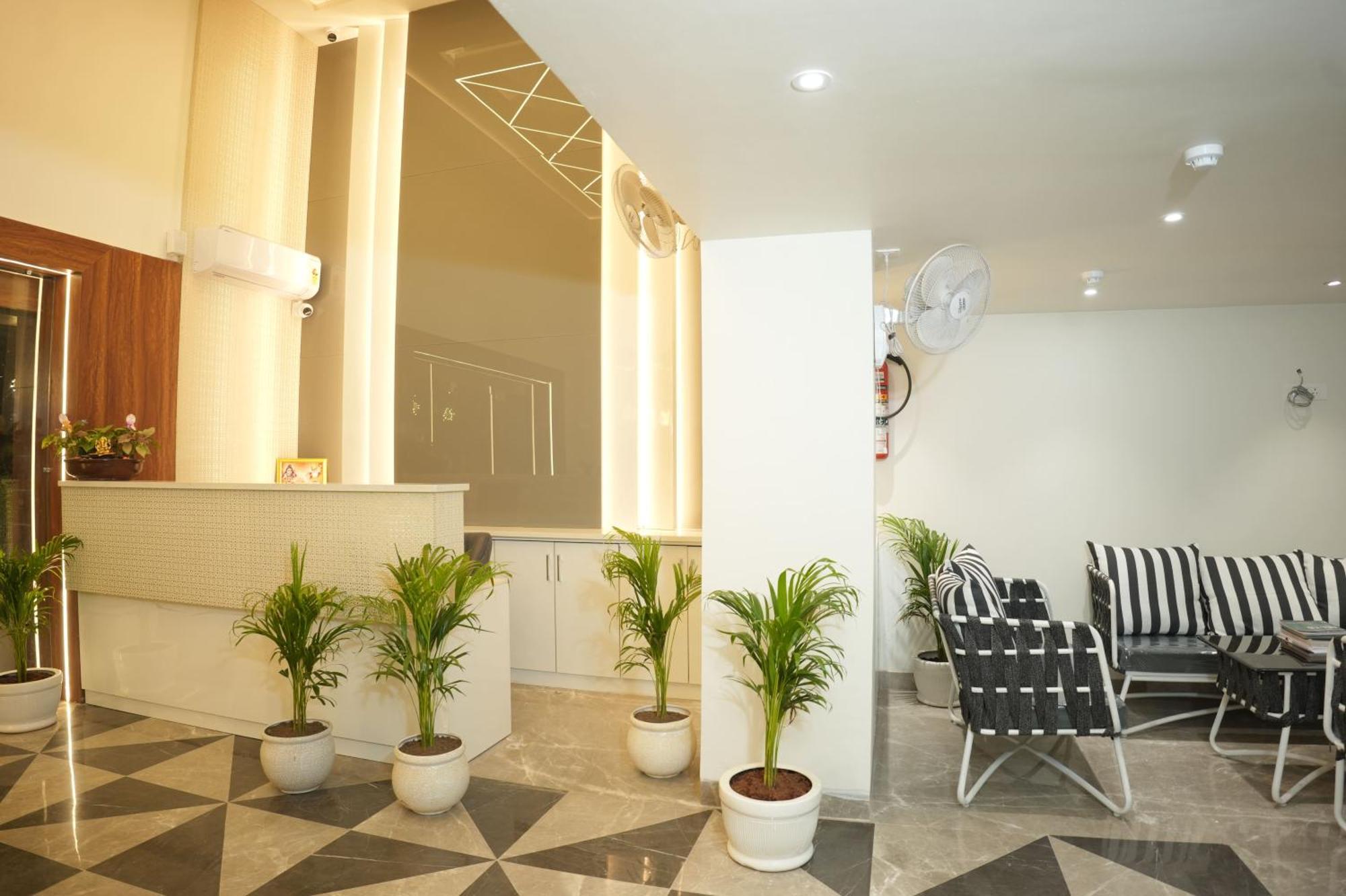 Hotel One Earth *