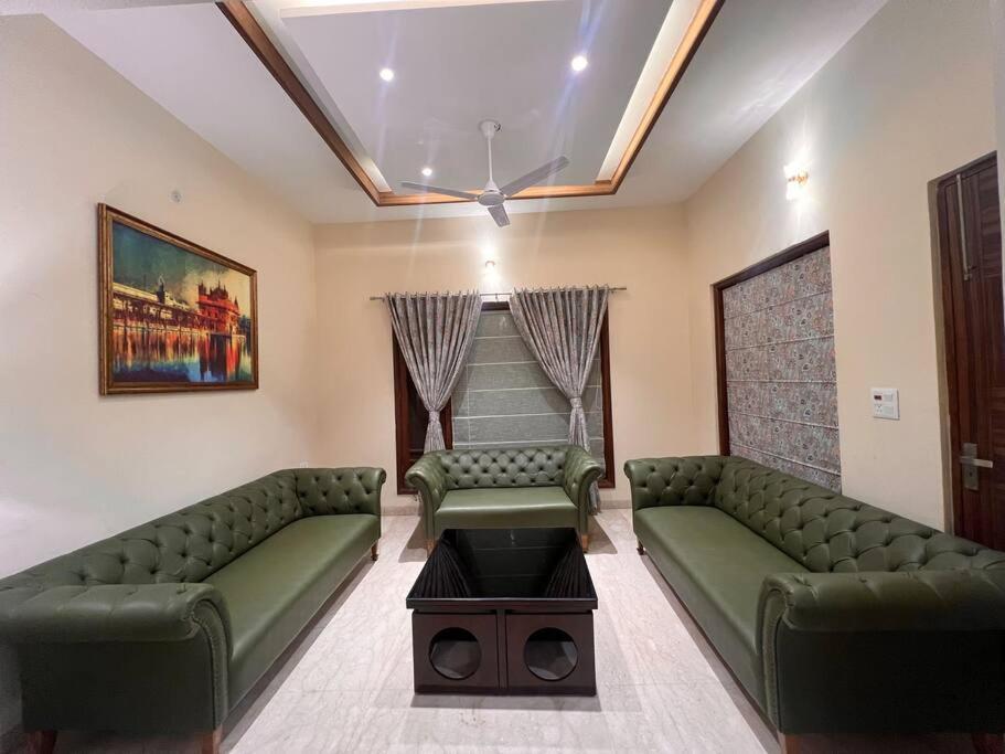 5bhk Away From At Ranjit Avenue Amritsar