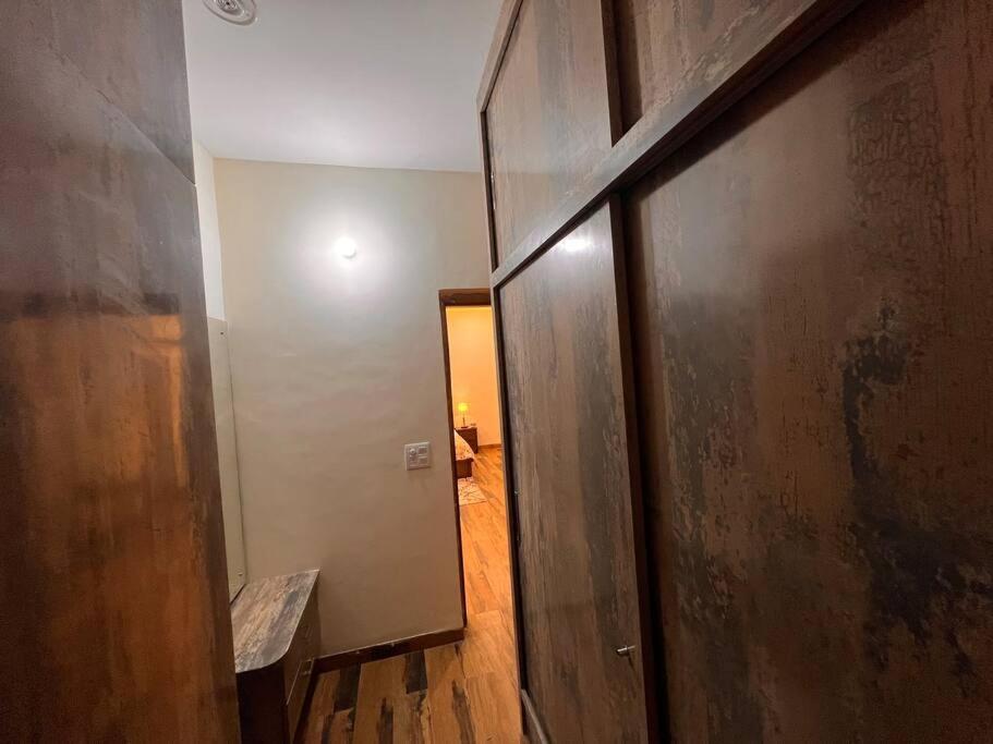 5bhk Away From At Ranjit Avenue Villa *