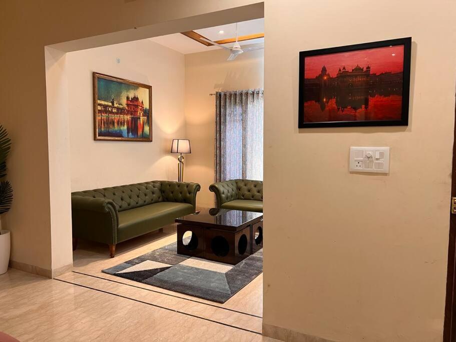 Villa 5bhk Away From At Ranjit Avenue Amritsar