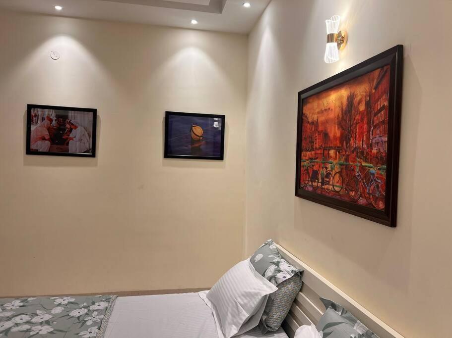 5bhk Away From At Ranjit Avenue * Amritsar