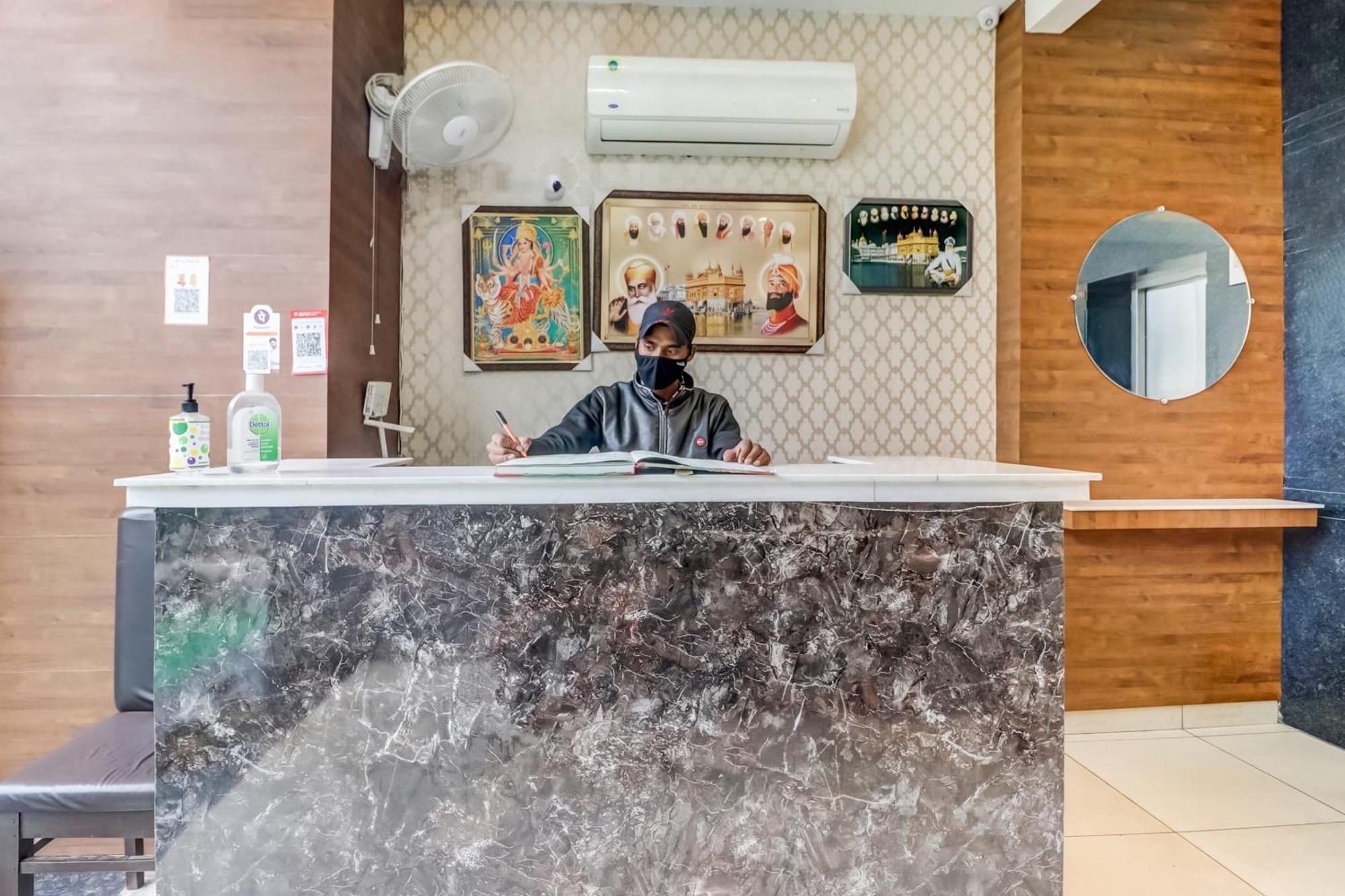 Super Capital O Hotel