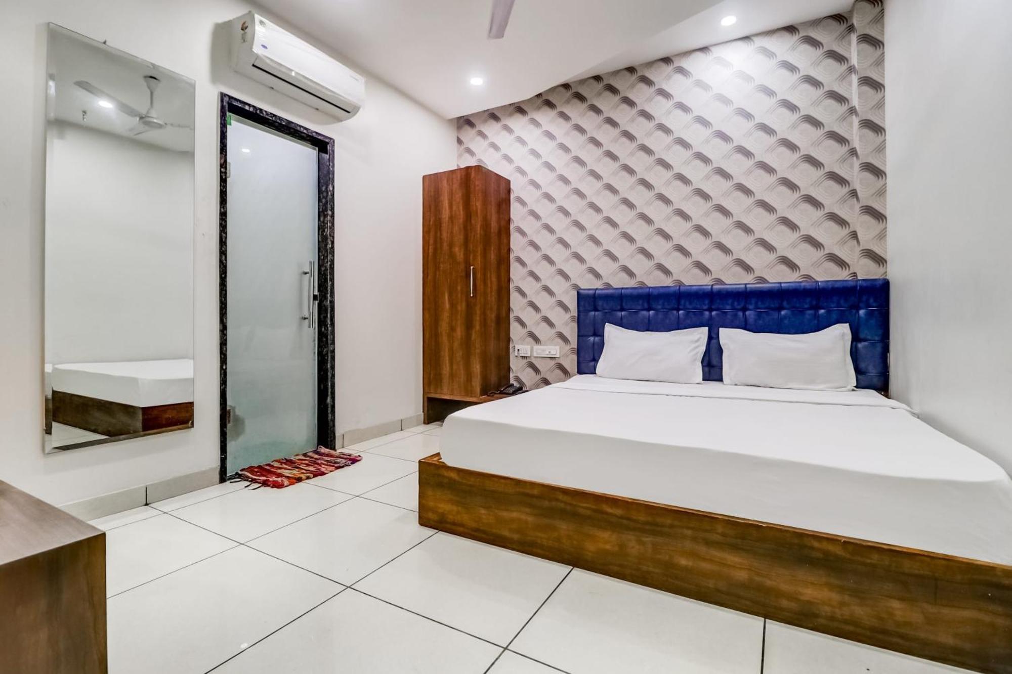 Hotel Super Capital O Amritsar