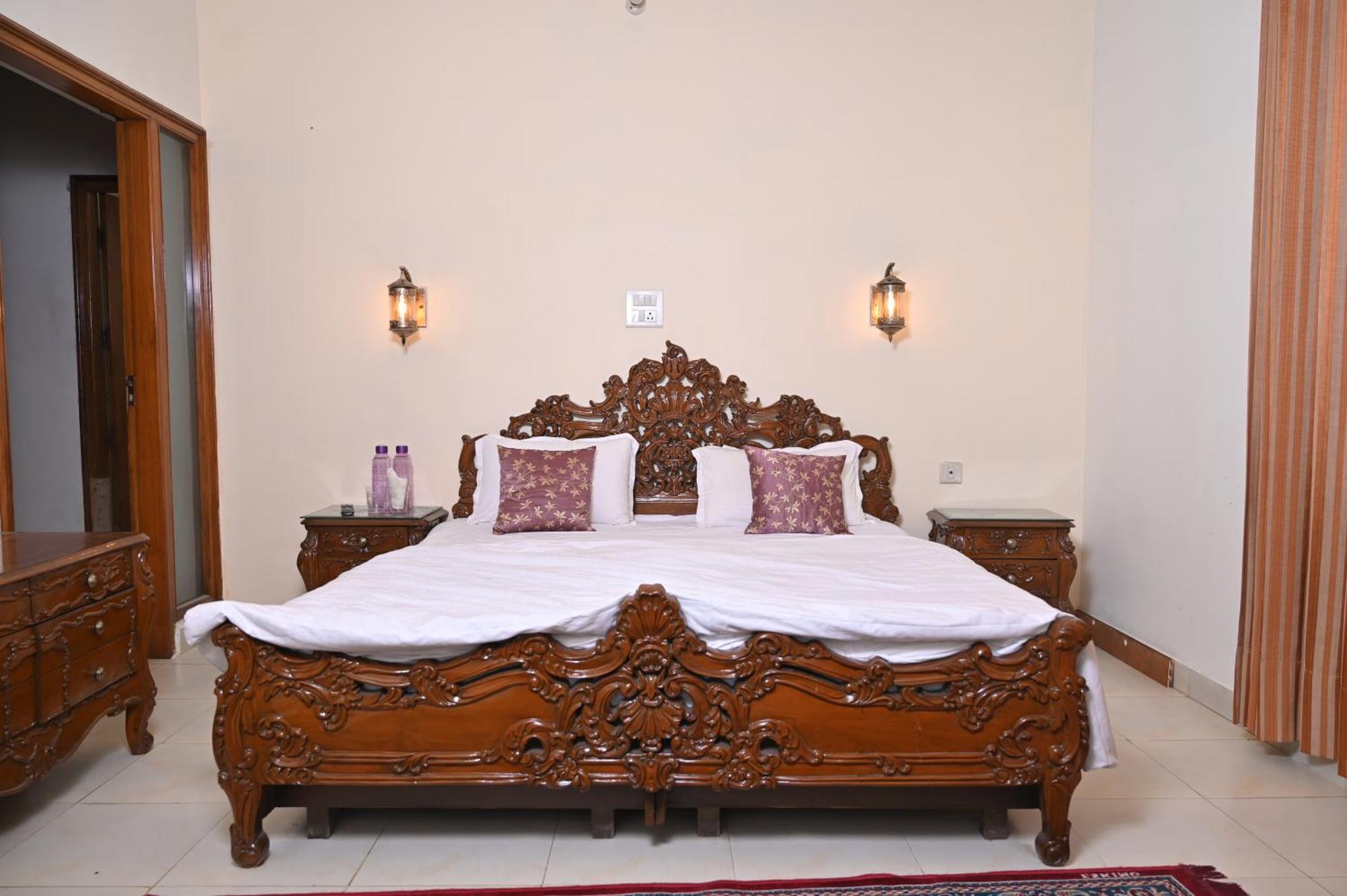 Paradise Island Bed & Breakfast *