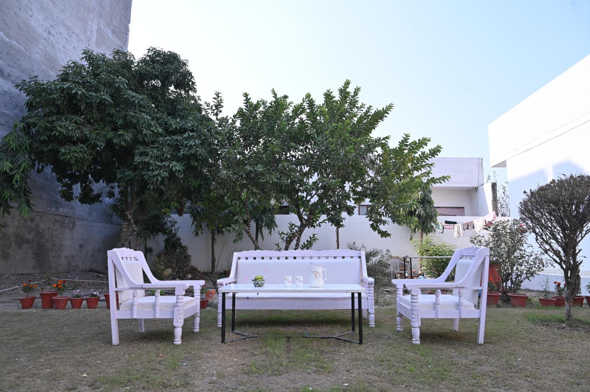 Bed & Breakfast Paradise Island