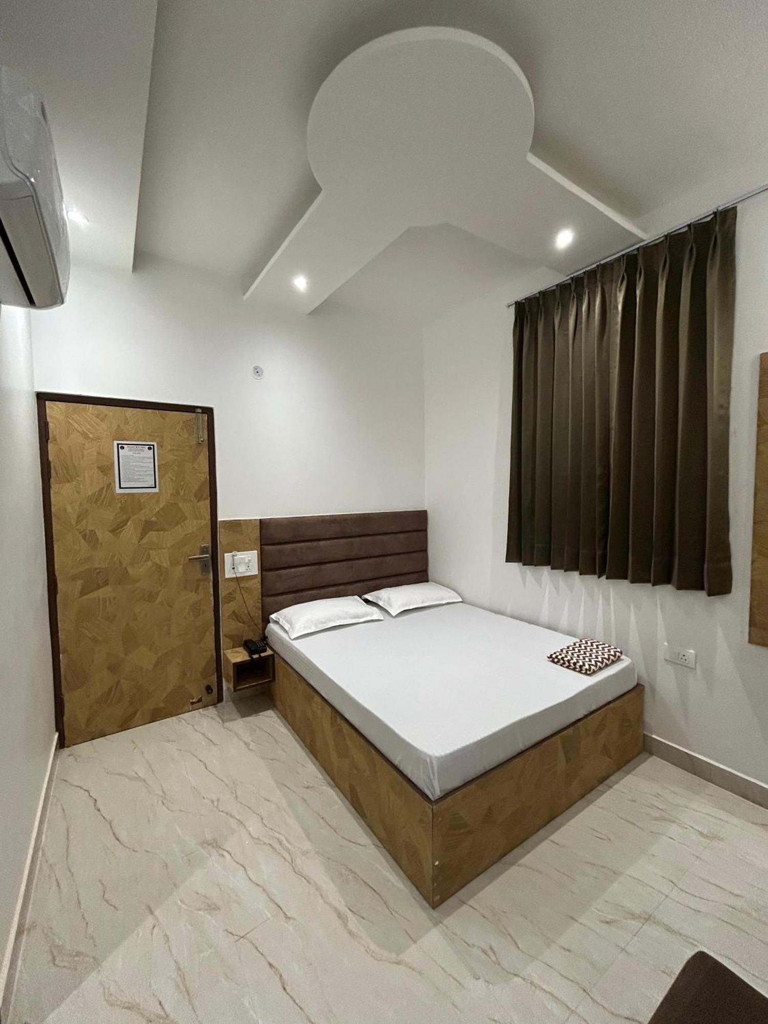 Rs Hotel