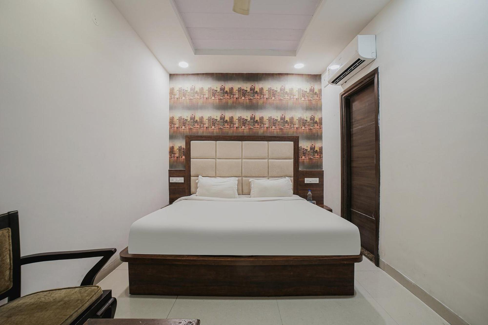 Hotel Super Townhouse Hollywood Heights