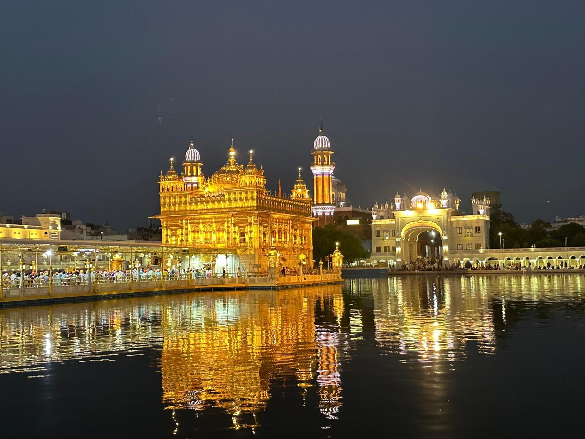 Moon Just 2 Min Walk From Golden Temple & Jallianwala Bagh Hotel