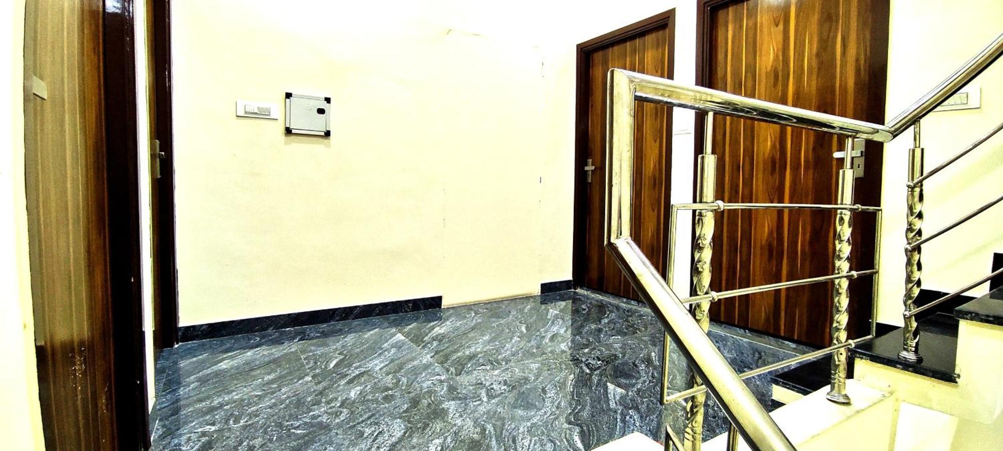 Anjana - 5 Min Away From Golden Temple Hotel