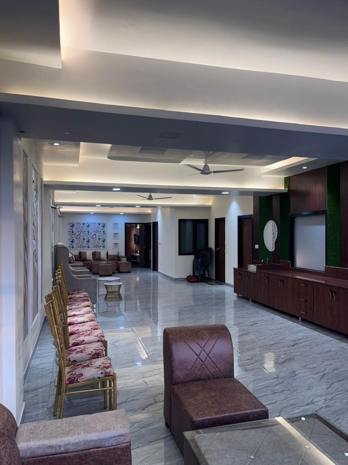 Phoenix Wedding & Apartment