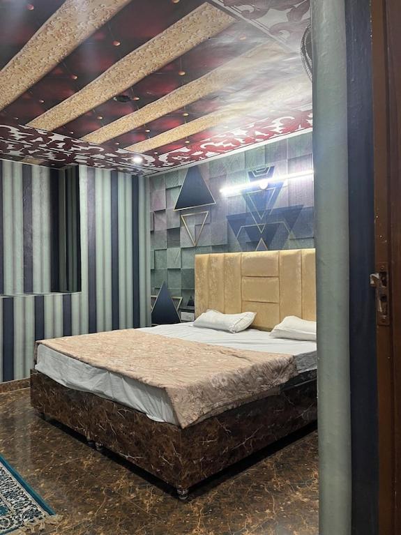 Tejas Dream House 4 Minute Away From Golden Temple