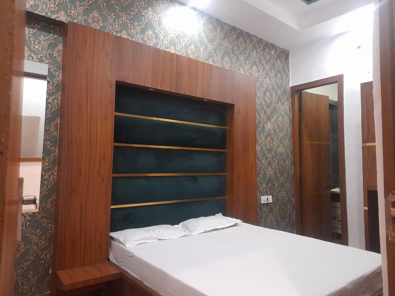 In Kr Group Of Hotel Amritsar