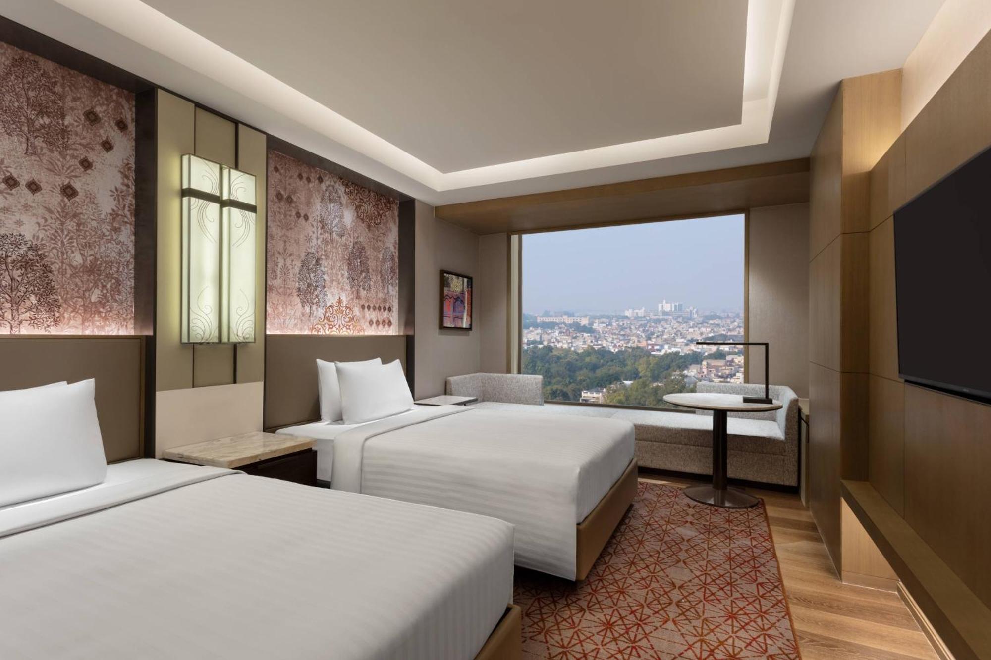 Courtyard By Marriott Hotel 5*