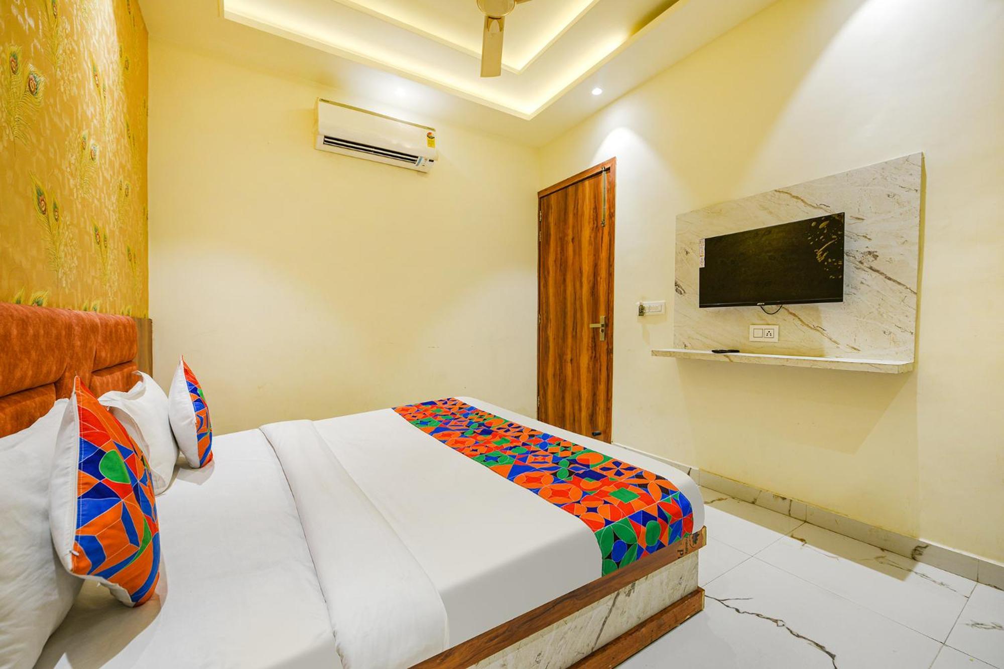 Fabhotel Dm Residency Hotel 2*