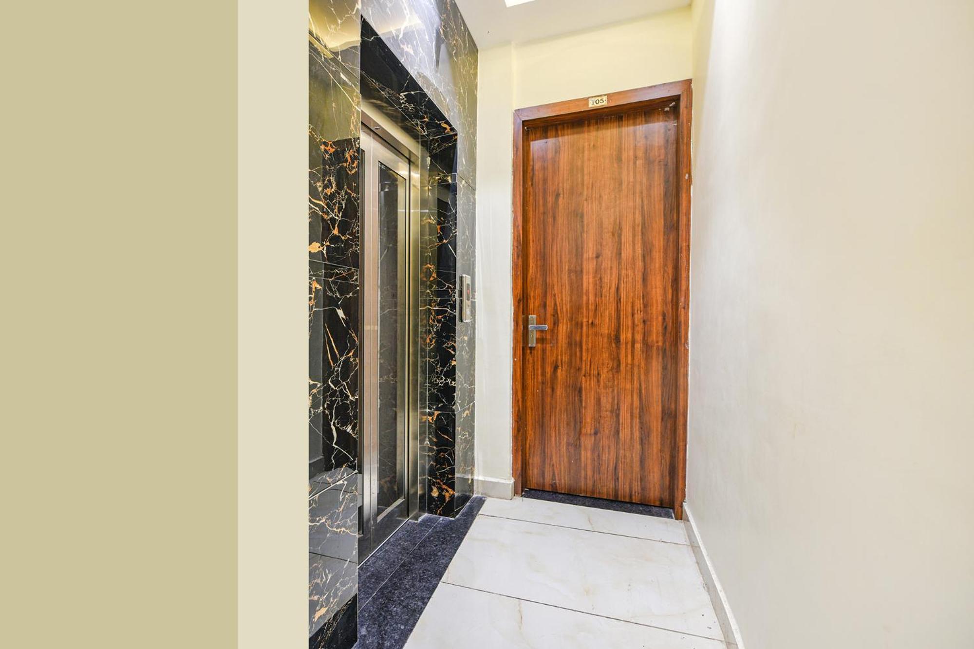 Fabhotel Dm Residency Hotel