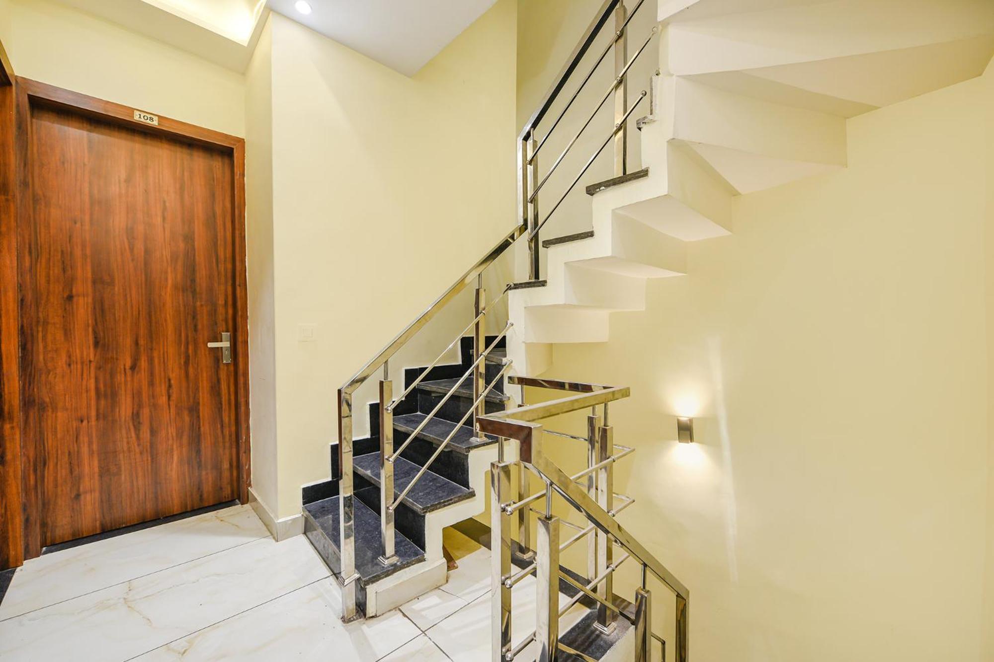 Fabhotel Dm Residency Hotel 2*