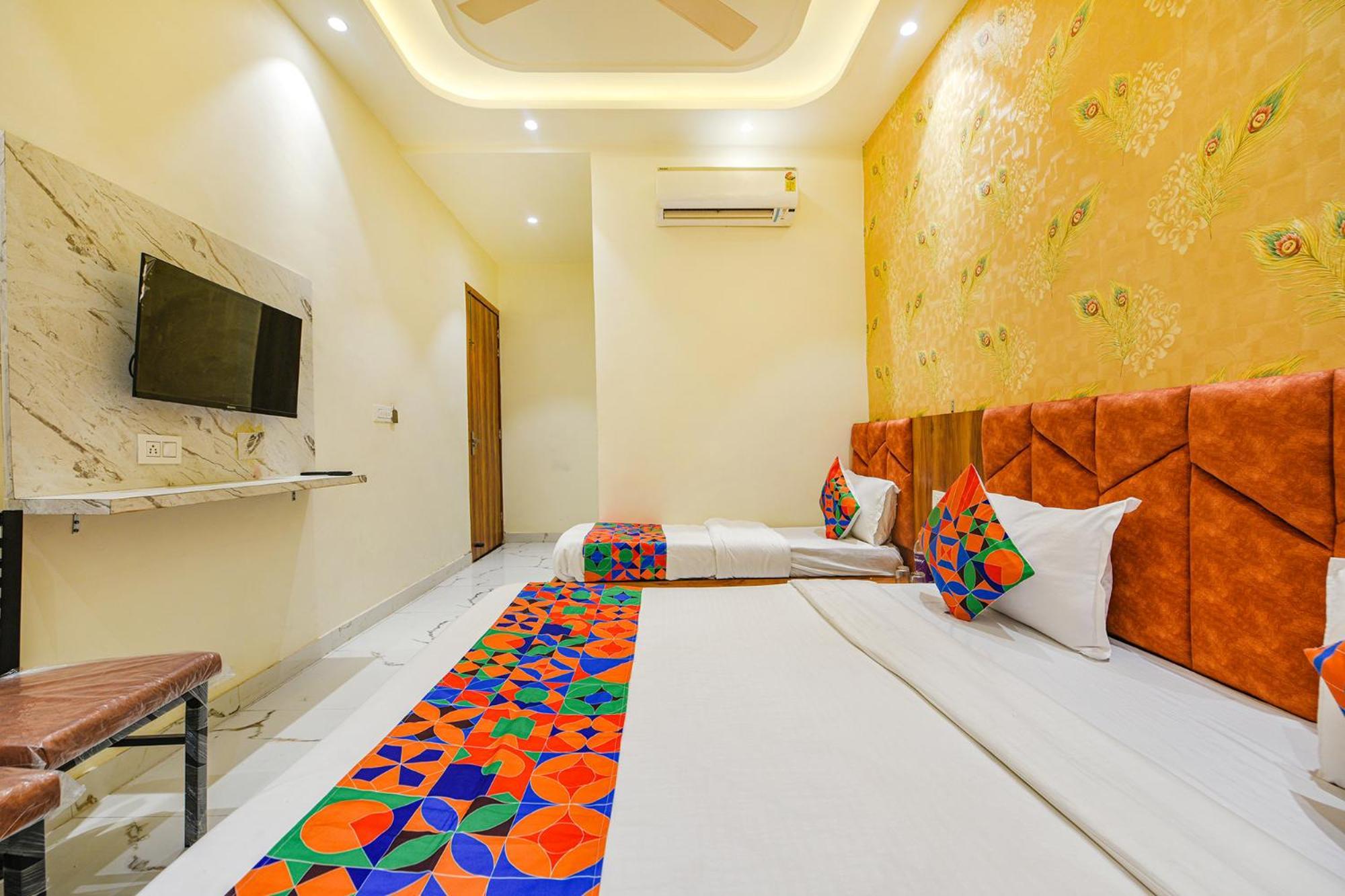 Hotel Fabhotel Dm Residency 2*
