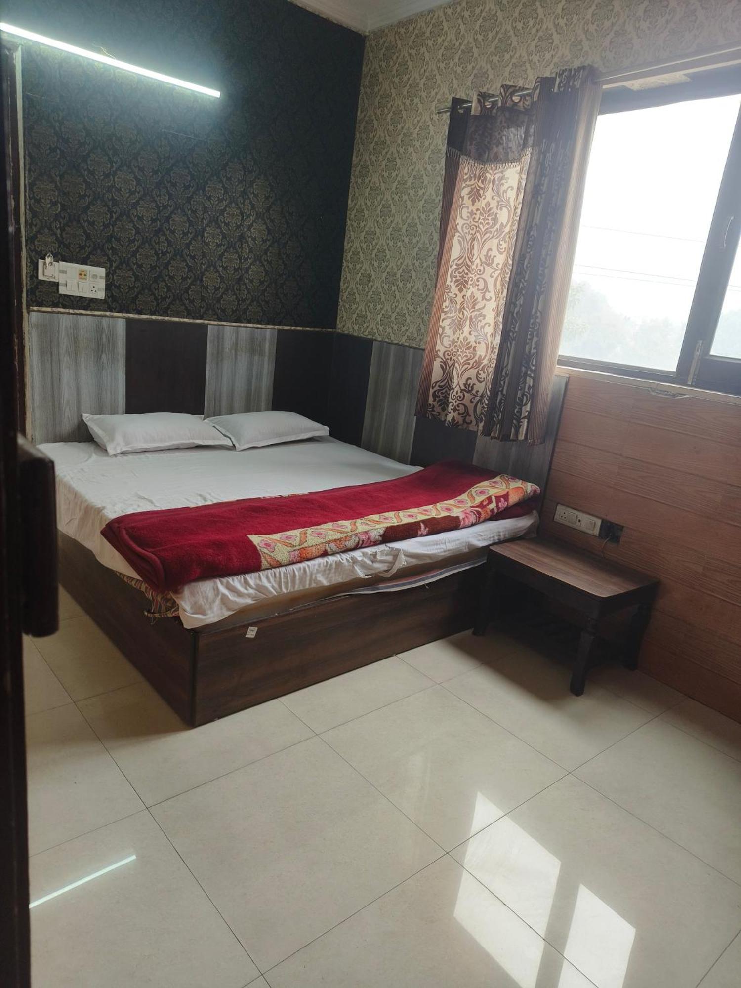 Angad Residency Hotel *