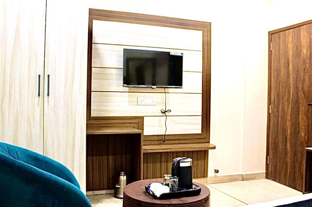 Blackwood Near Golden Temple -140 Mtrs Amritsar