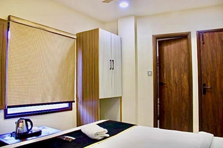 Blackwood Near Golden Temple -140 Mtrs Hotel Amritsar