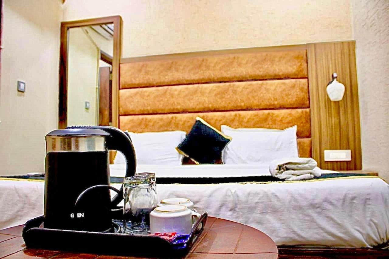Blackwood Near Golden Temple -140 Mtrs Hotel Amritsar