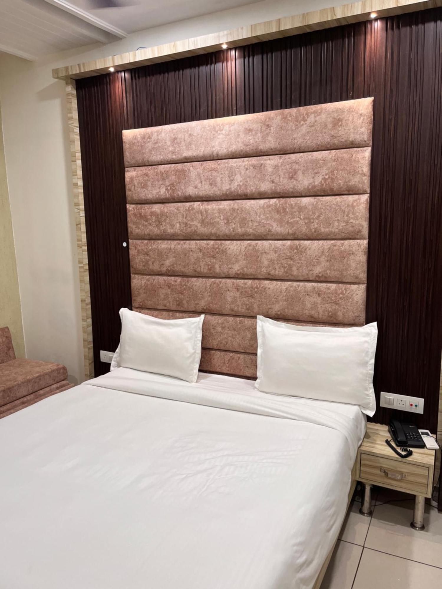 Hotel Star Metro In Amritsar