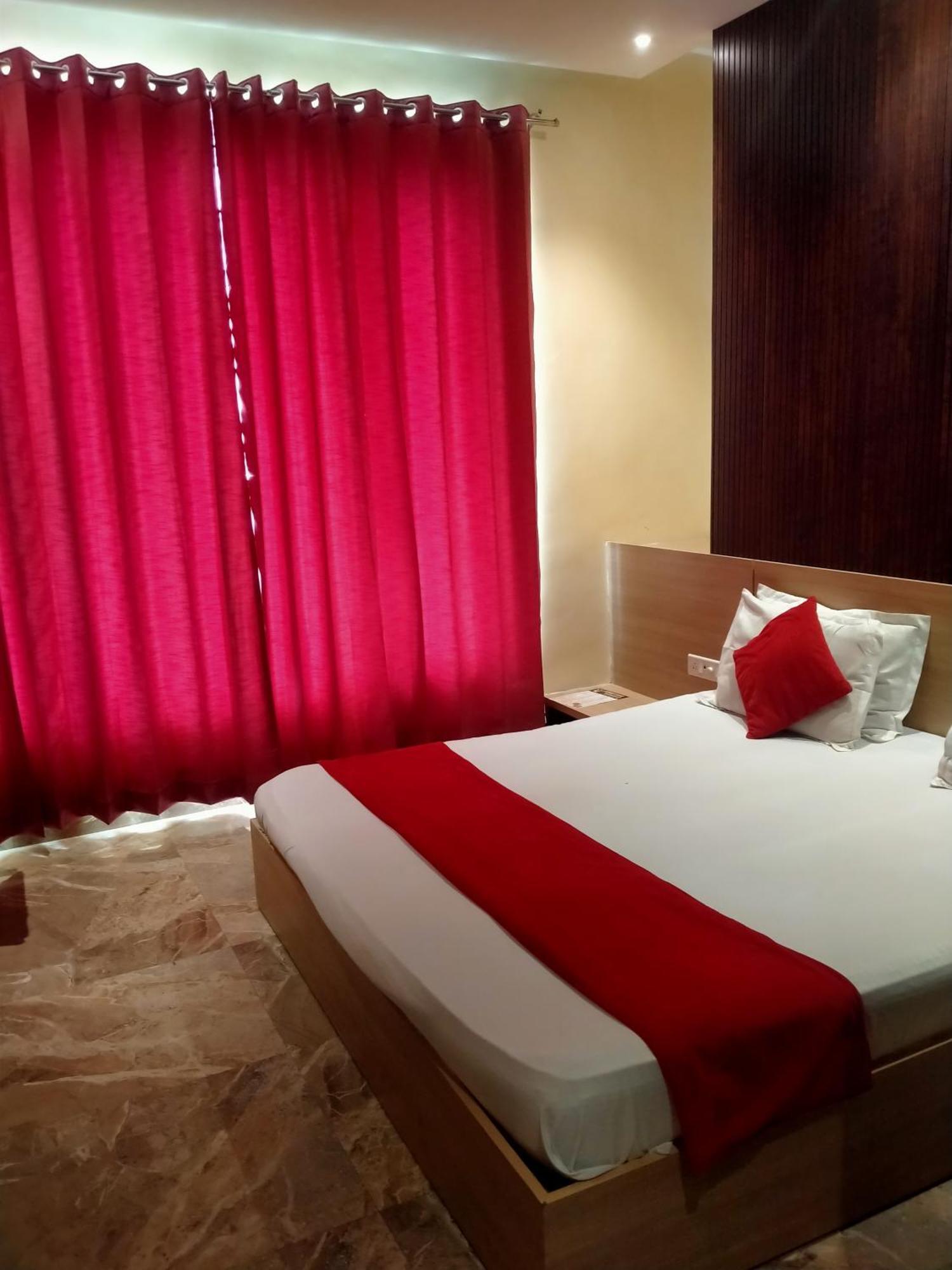 Tradition Heritage Walk Hotel *