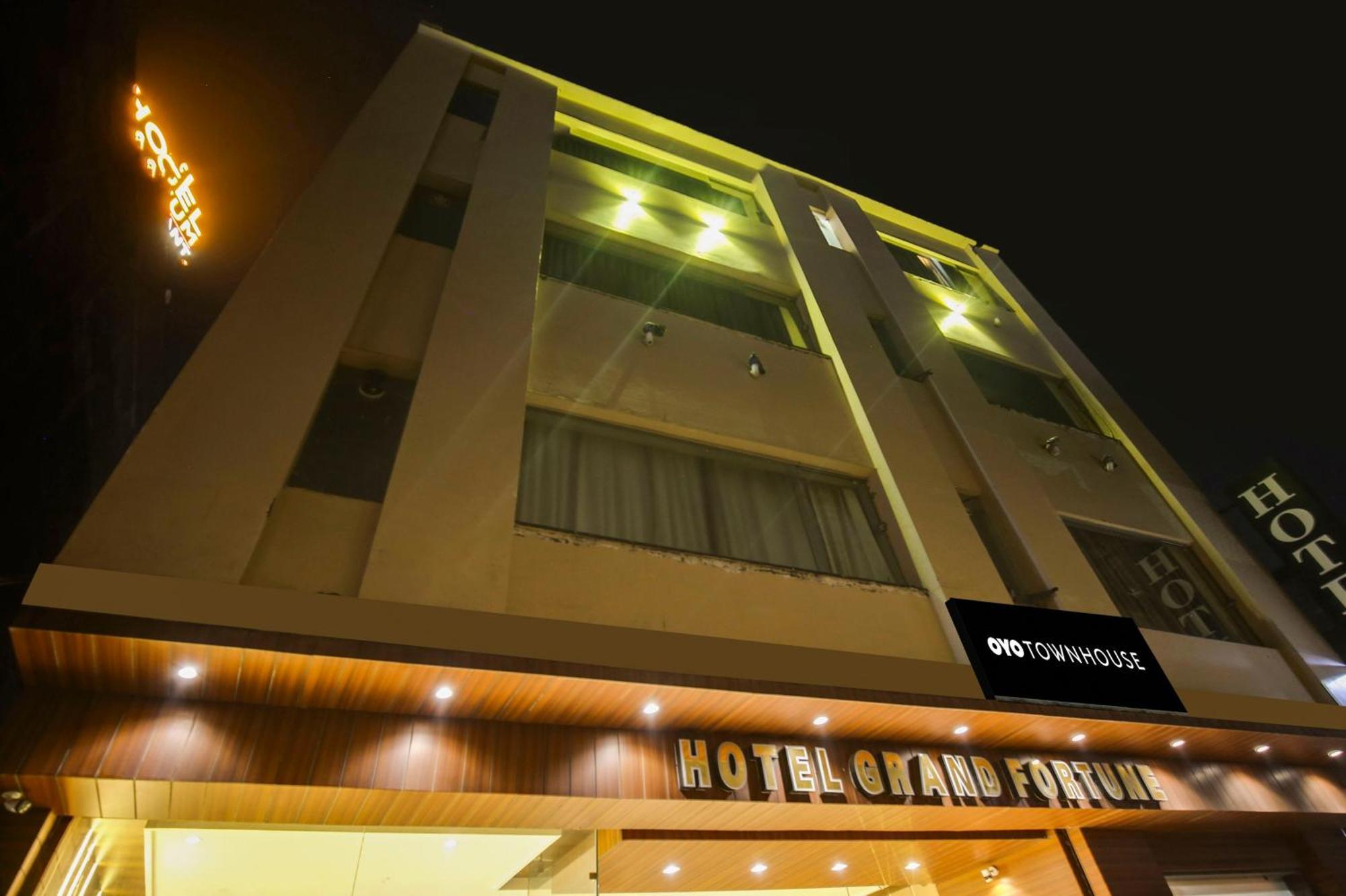 Hotel Super Townhouse Grand Fortune