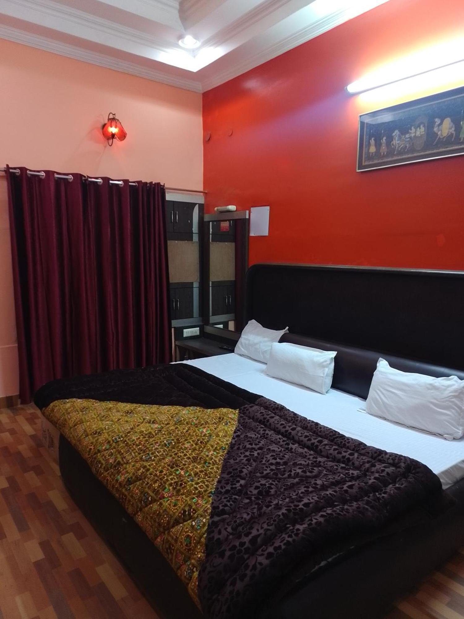 Tejas Dream House 4 Minute Away From Golden Temple Hotel 3*