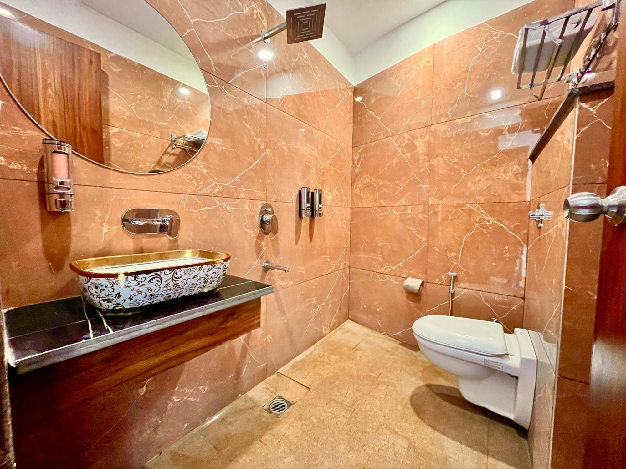 Hotel View With Swimming Pool - Best Selling In Near Golden Temple Amritsar