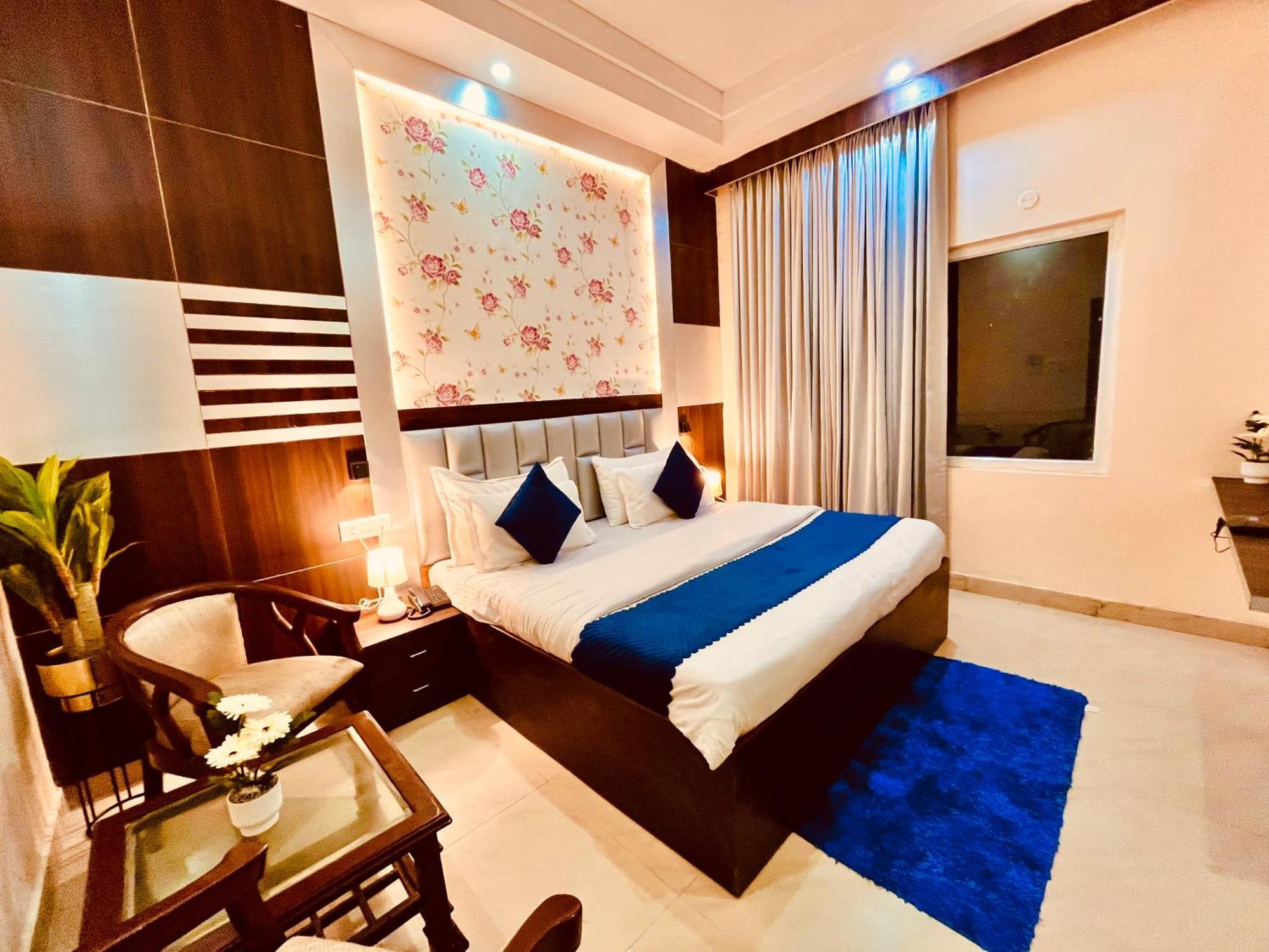 View With Swimming Pool - Best Selling In Near Golden Temple Hotel Amritsar