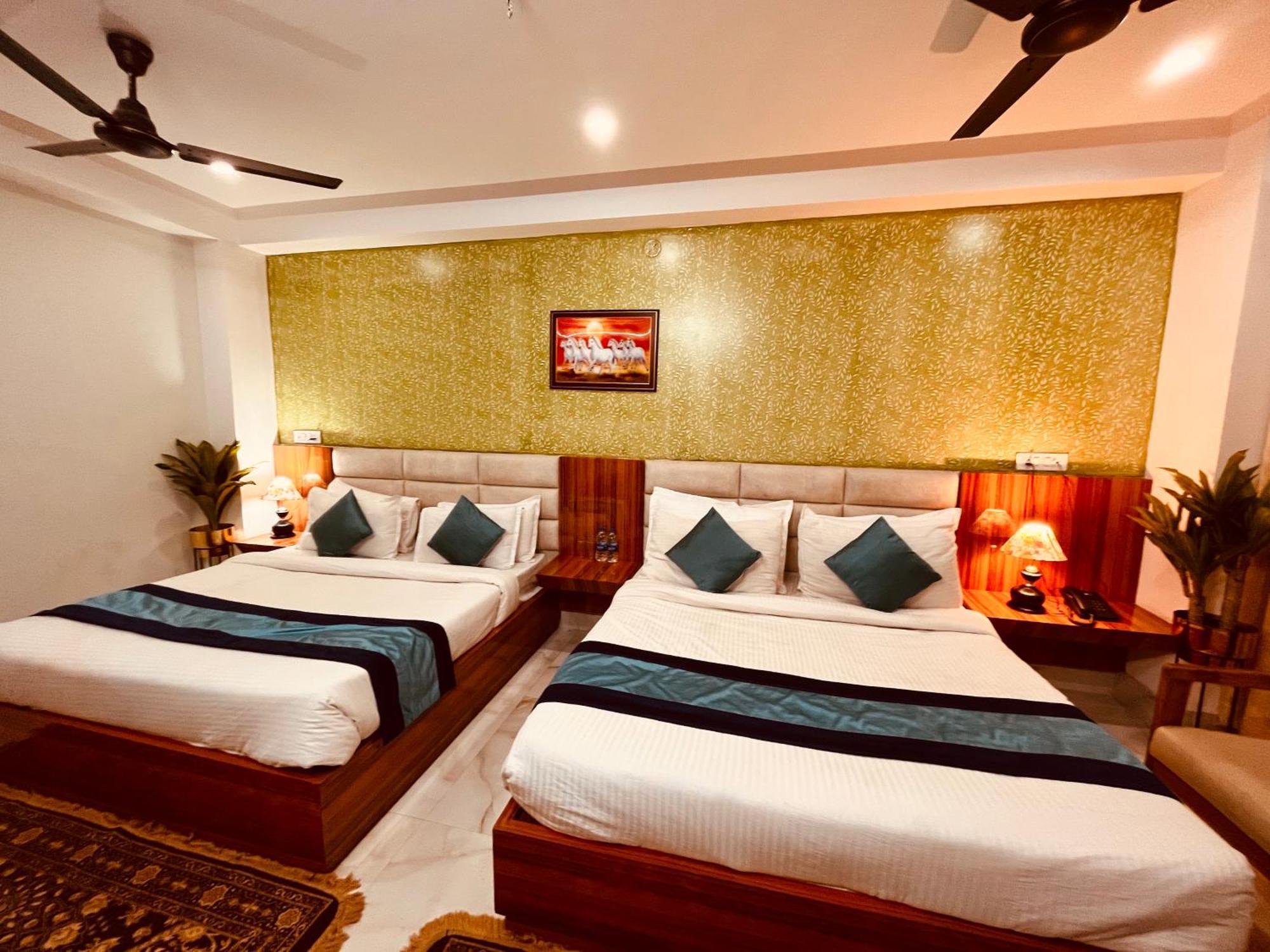View With Swimming Pool - Best Selling In Near Golden Temple Hotel