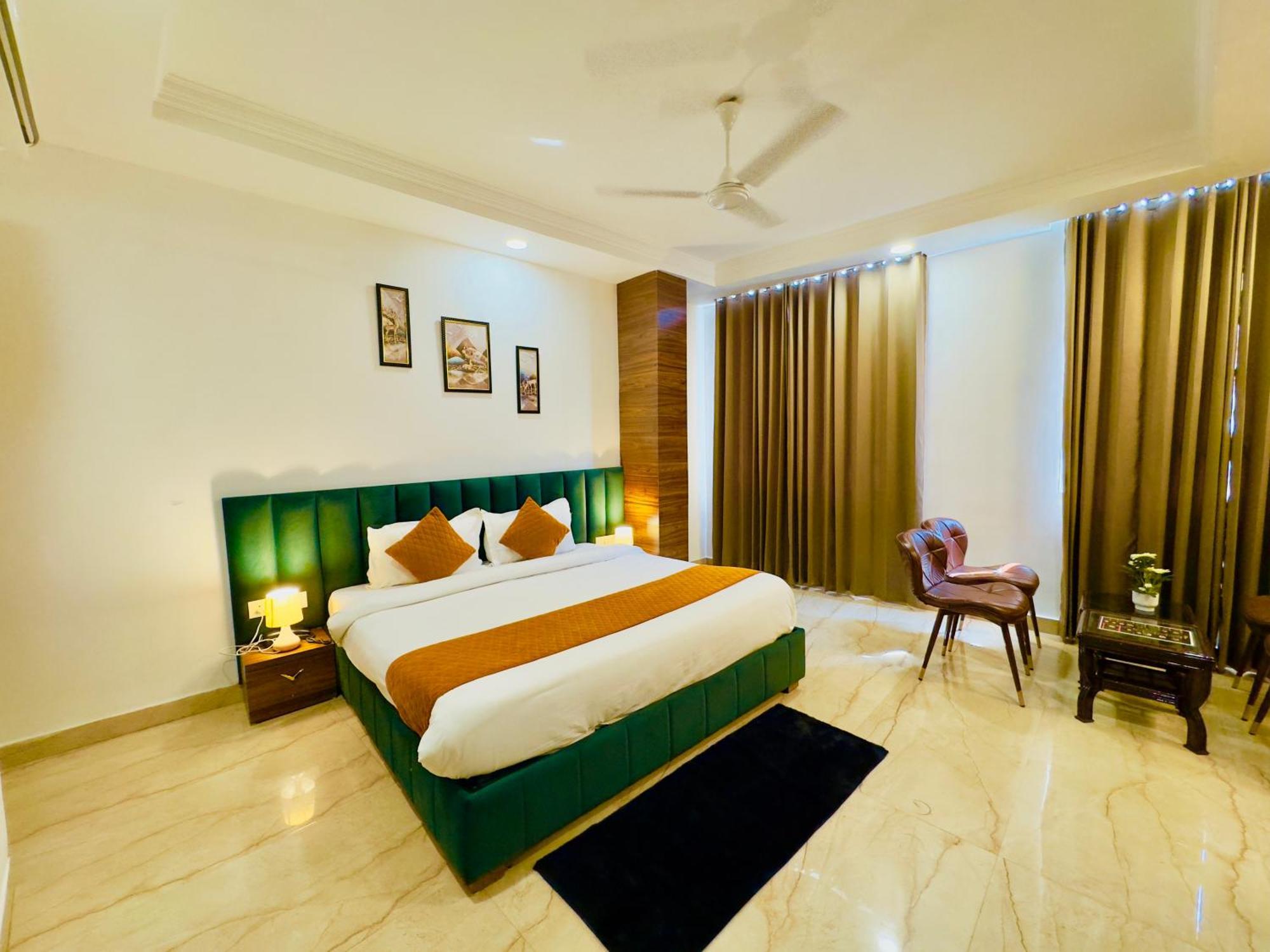 View With Swimming Pool - Best Selling In Near Golden Temple 4* Amritsar