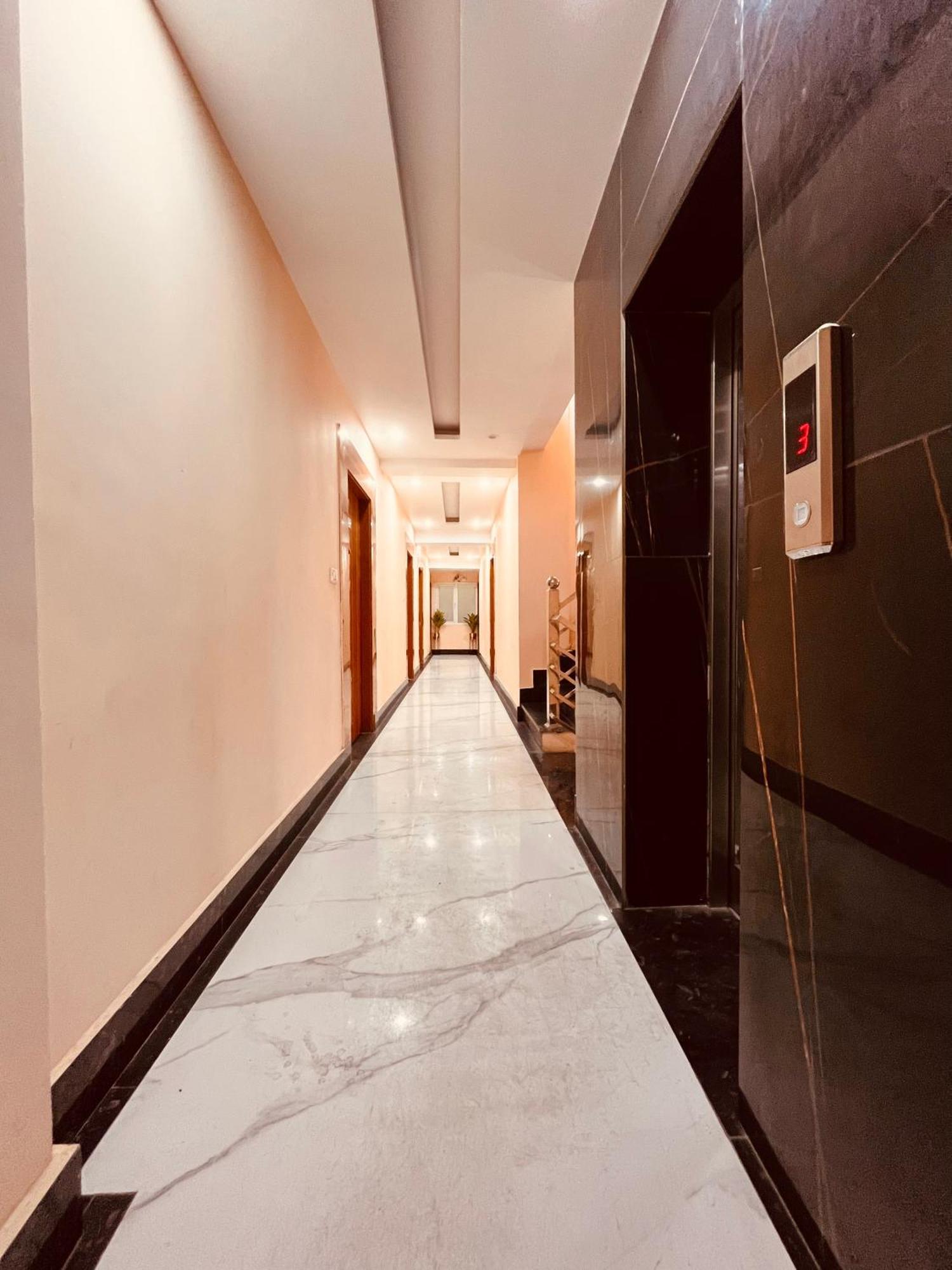 View With Swimming Pool - Best Selling In Near Golden Temple Hotel