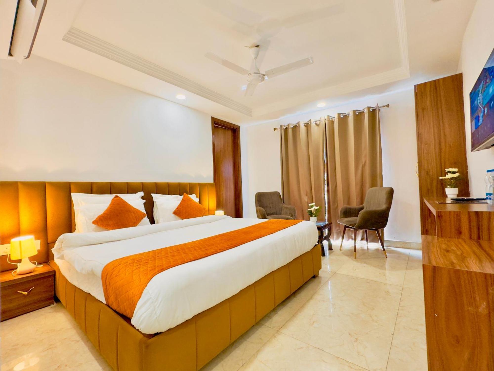 View With Swimming Pool - Best Selling In Near Golden Temple 4* Amritsar