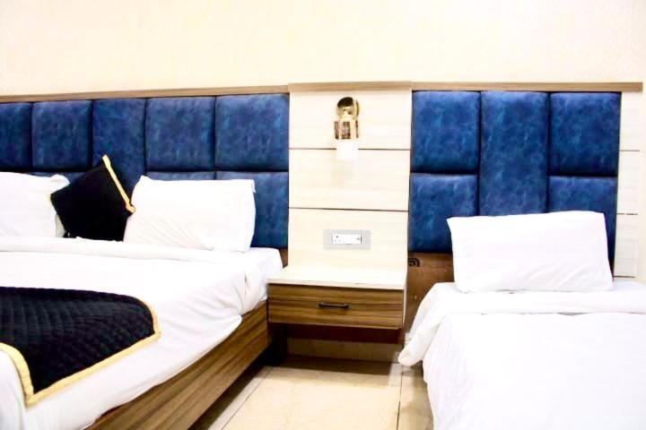 Blackwood Near Golden Temple -140 Mtrs Hotel Amritsar