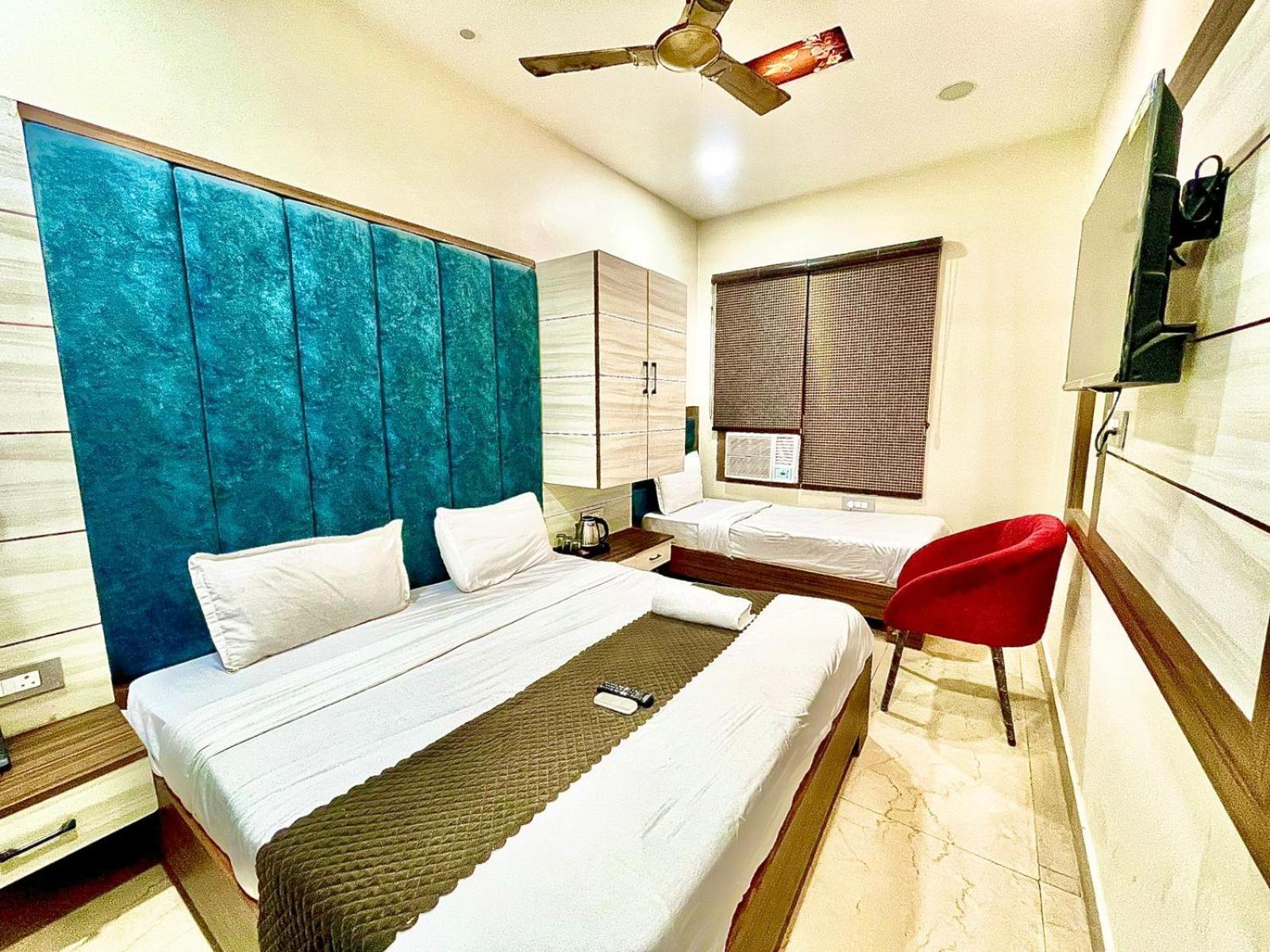 Hotel Blackwood Near Golden Temple -140 Mtrs 3*