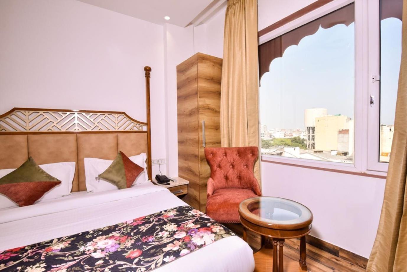 Rv Golden 50 Mtr From Golden Temple 3*