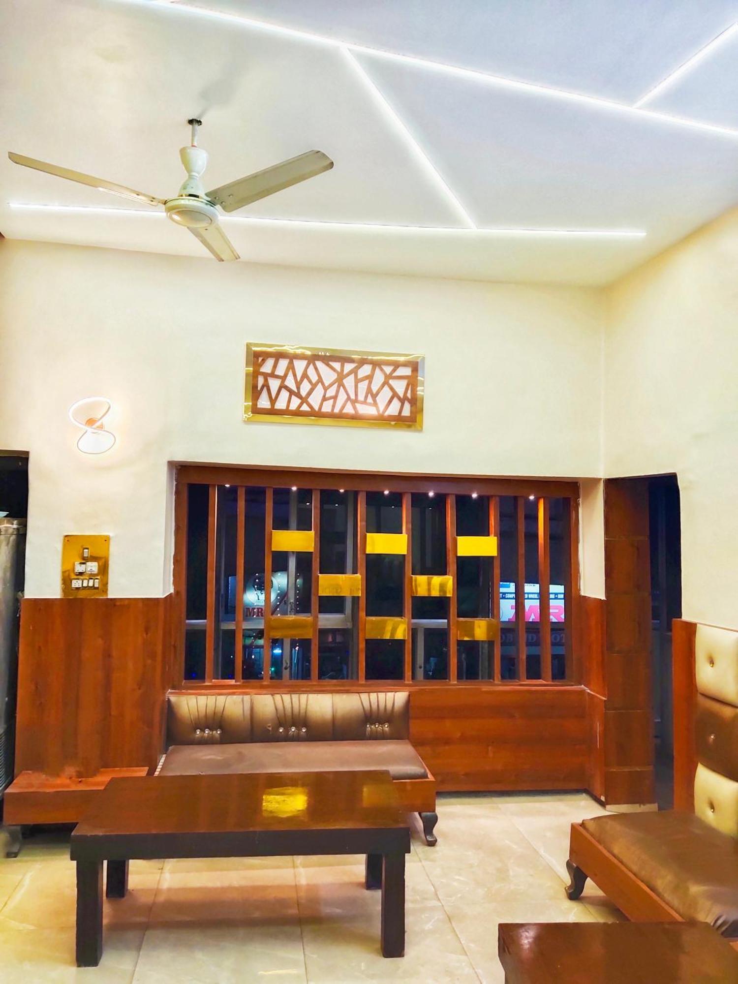 Hotel Revoli - Just Half K.m From Golden Temple Amritsar