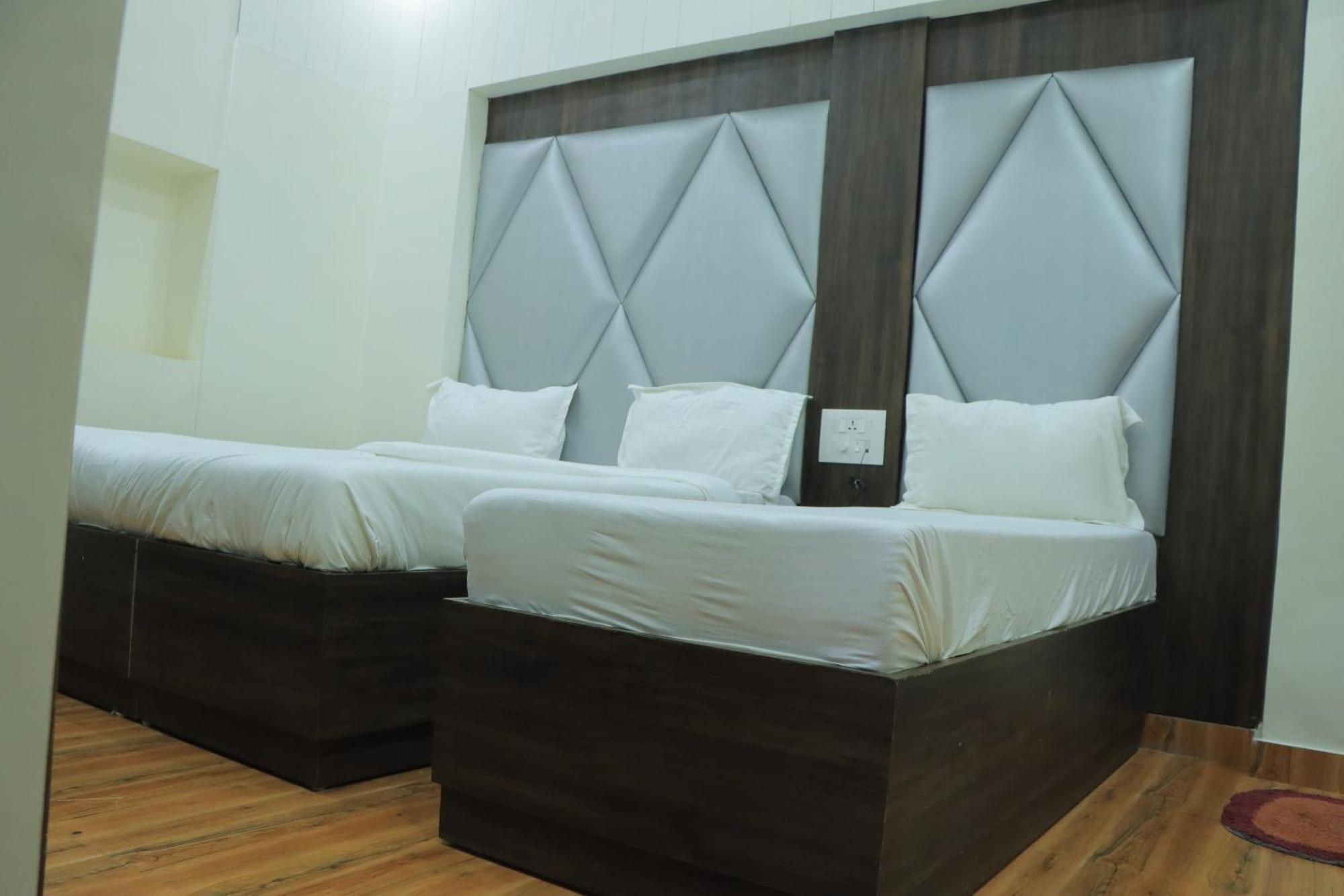 Novelty Hotel 2*