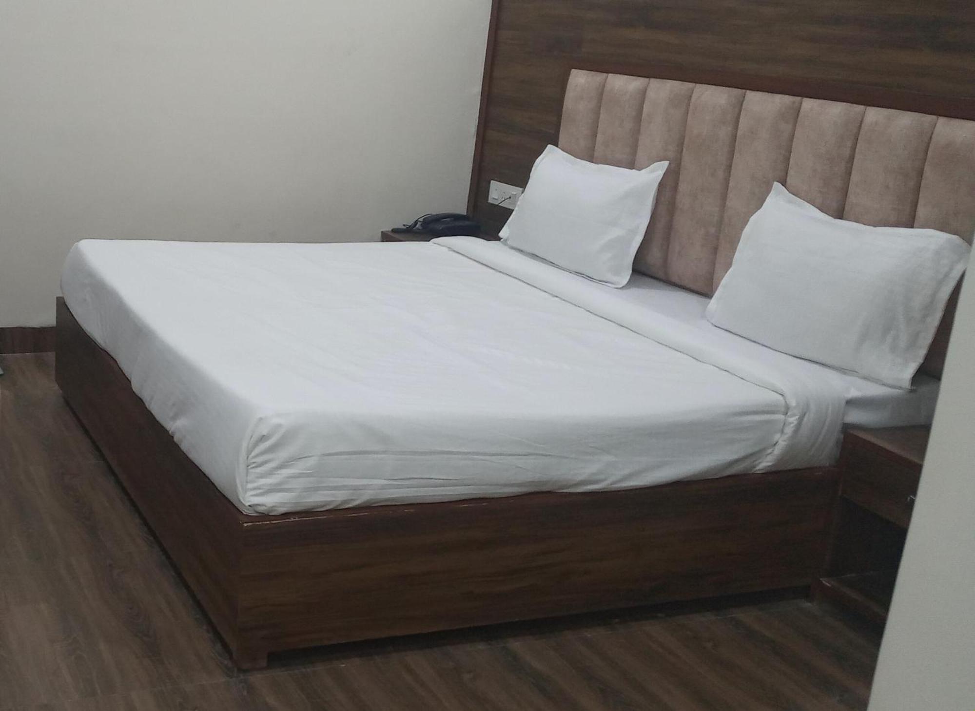 Hotel Novelty