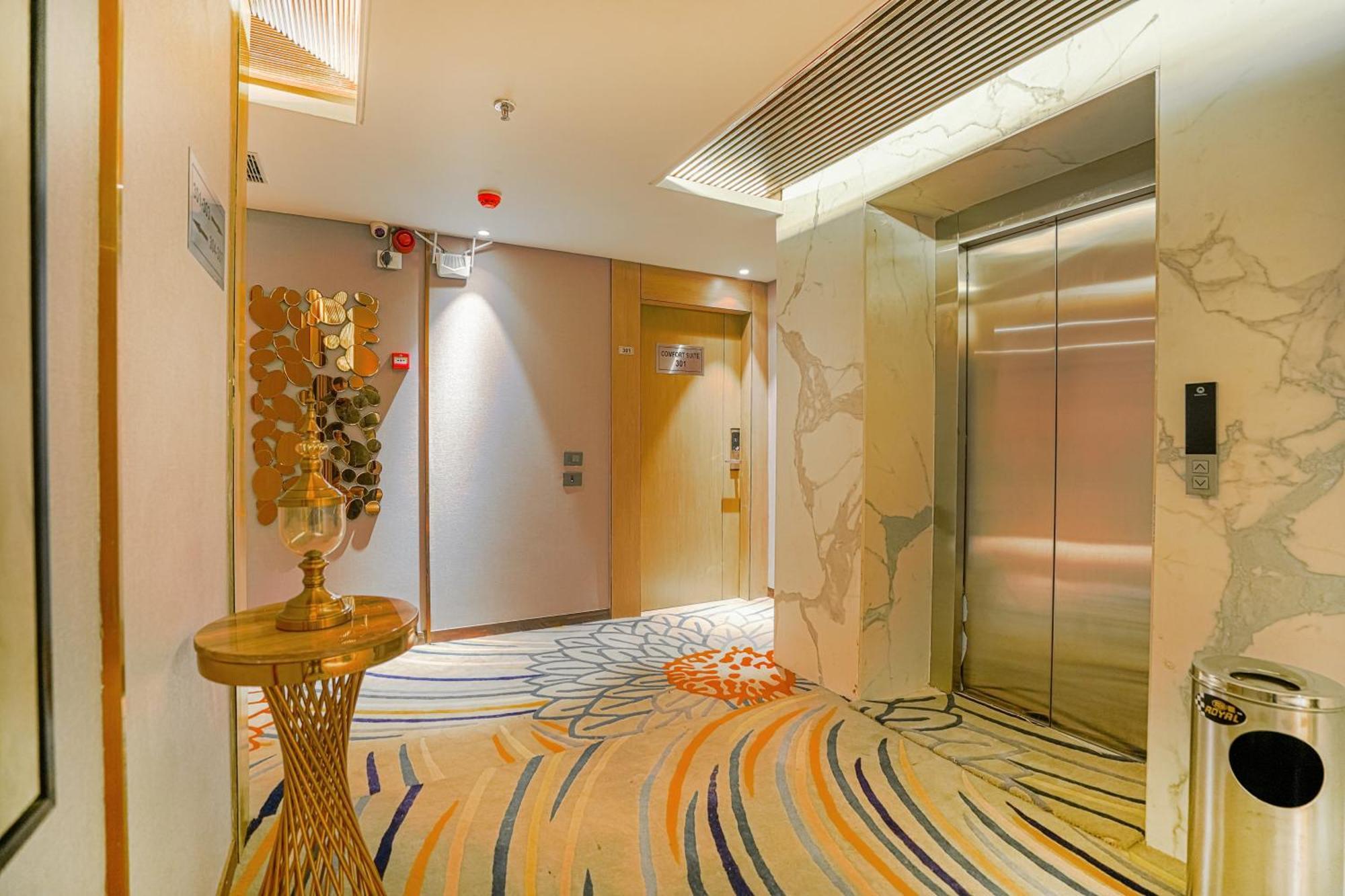 Levelup Signature Hotel 4*