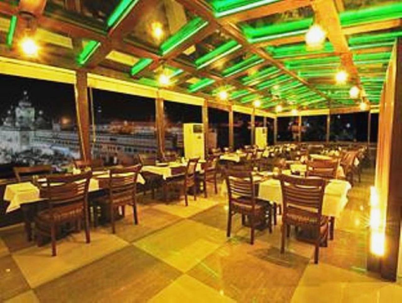 Le Golden Hotel