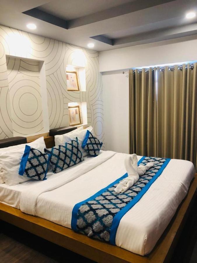 Queens Tower Hotel 3*