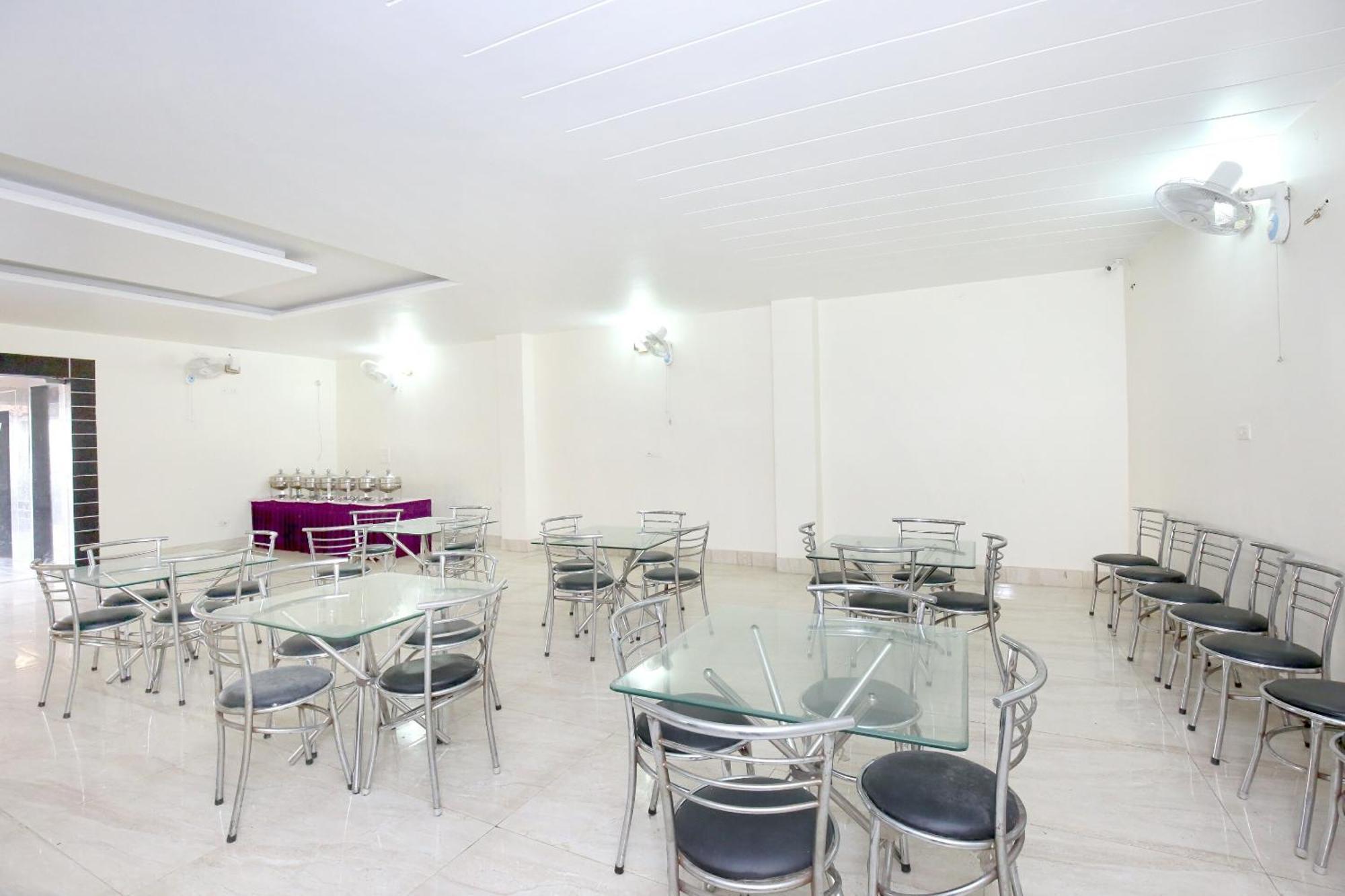 Collection O Nayyar Hotel 4*