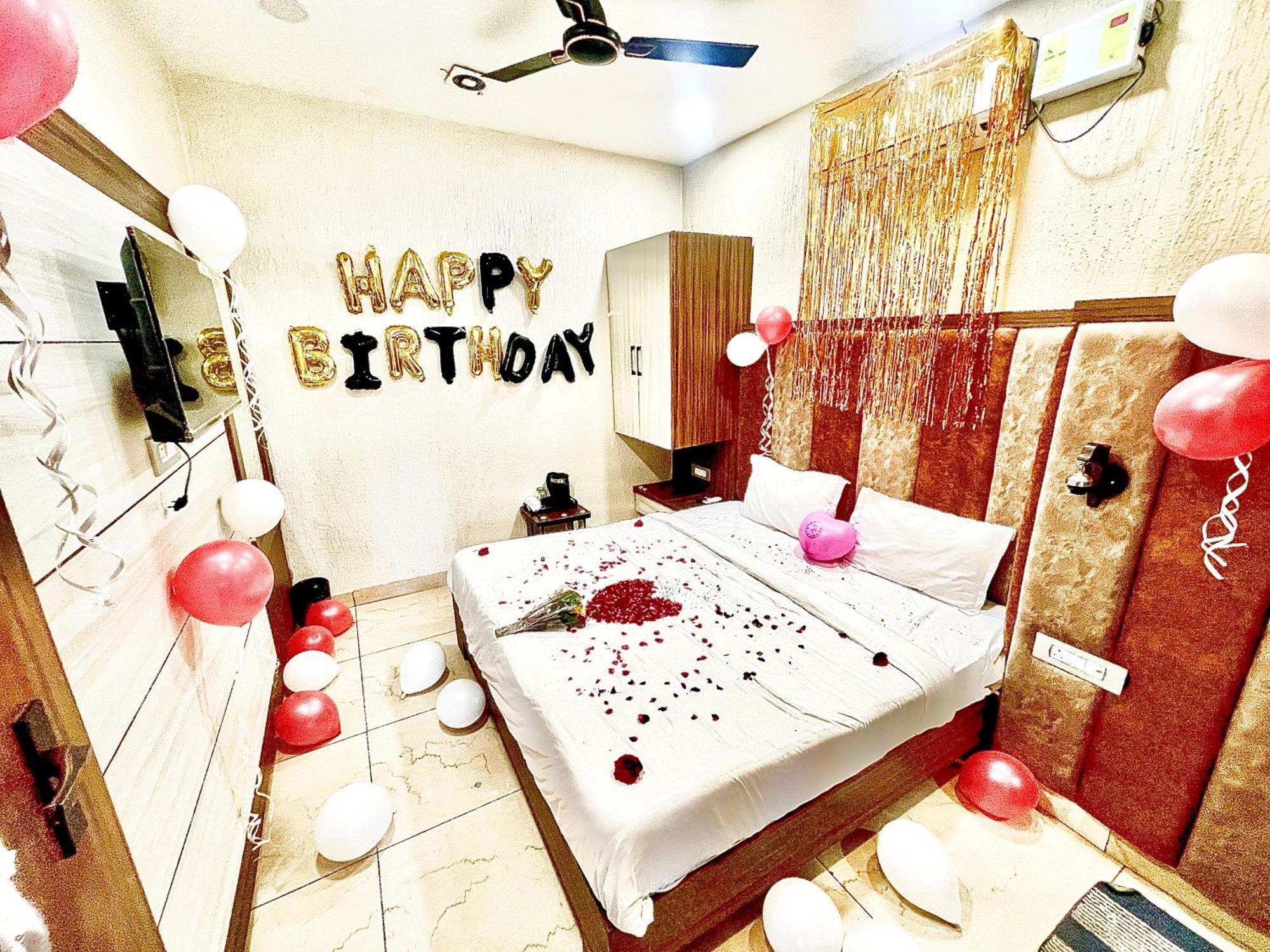 Blackwood Near Golden Temple -140 Mtrs Hotel 3*