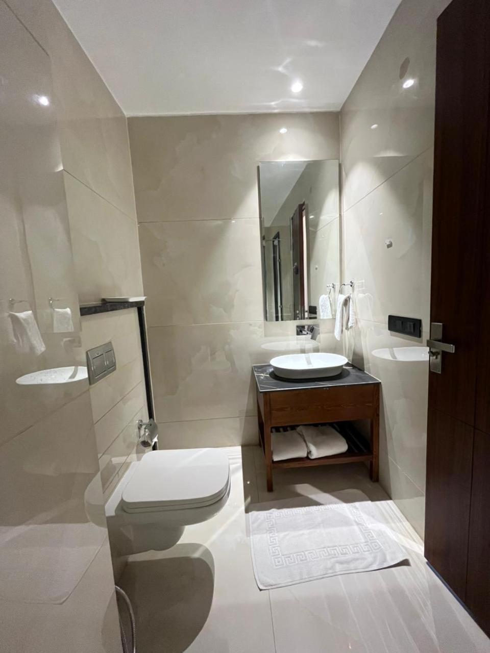 Hotel Klyde *